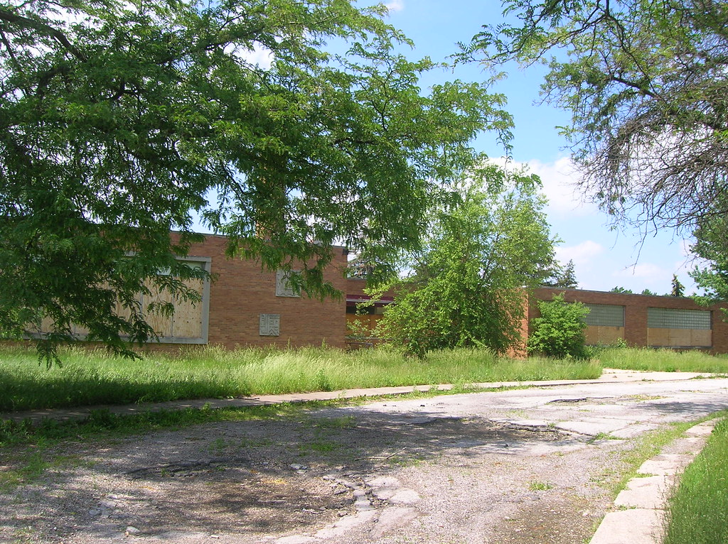 Maplewood School (1950)Elyria, Ohio Aaron Turner Flickr
