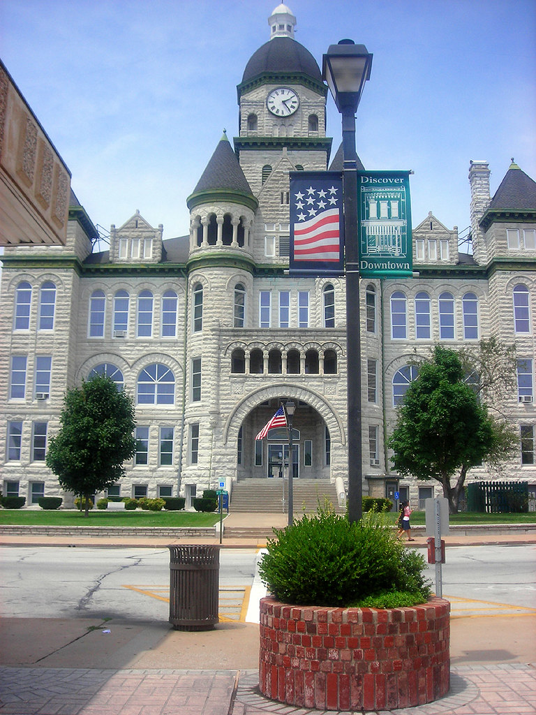 Downtown Carthage, MO Just_Julien Flickr