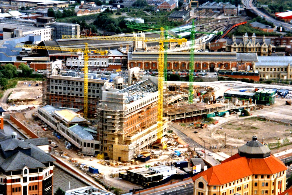 Tethered Helium Balloon, Bristol9 Grete Howard ARPS Flickr