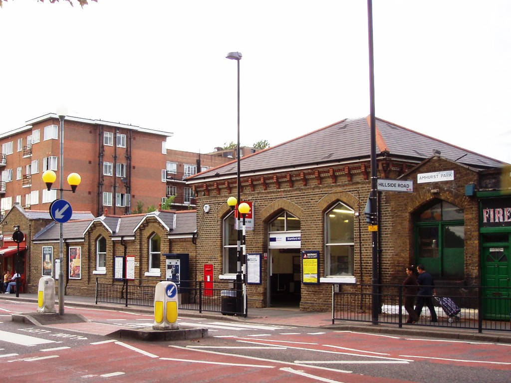 Stamford Hill station A zone 3 station to the north of Hac… Flickr