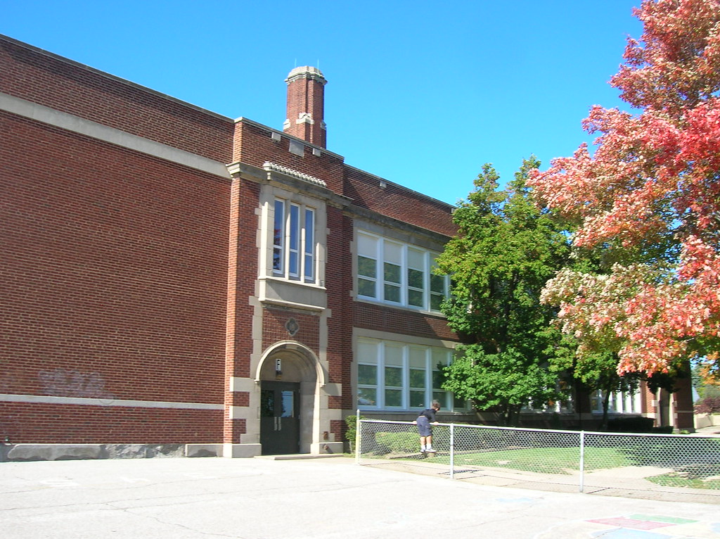 Maple Leaf SchoolGarfield Heights, Ohio Aaron Turner Flickr