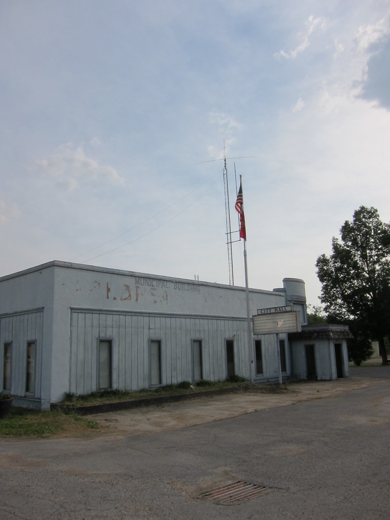 Parkin City Hall Ostensibly abandoned. james.ob Flickr