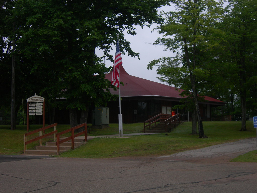Menominee County Courthouse Keshena, Wisconsin The County … Flickr