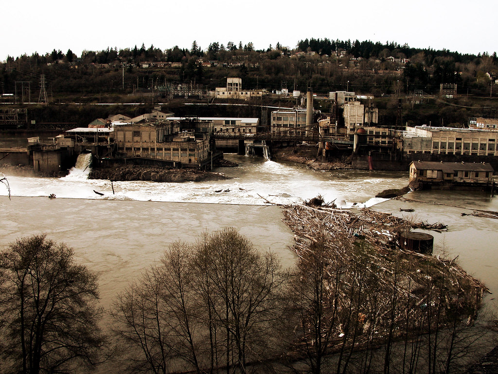 blue Herron paper mill, Oregon City voodooangel Flickr