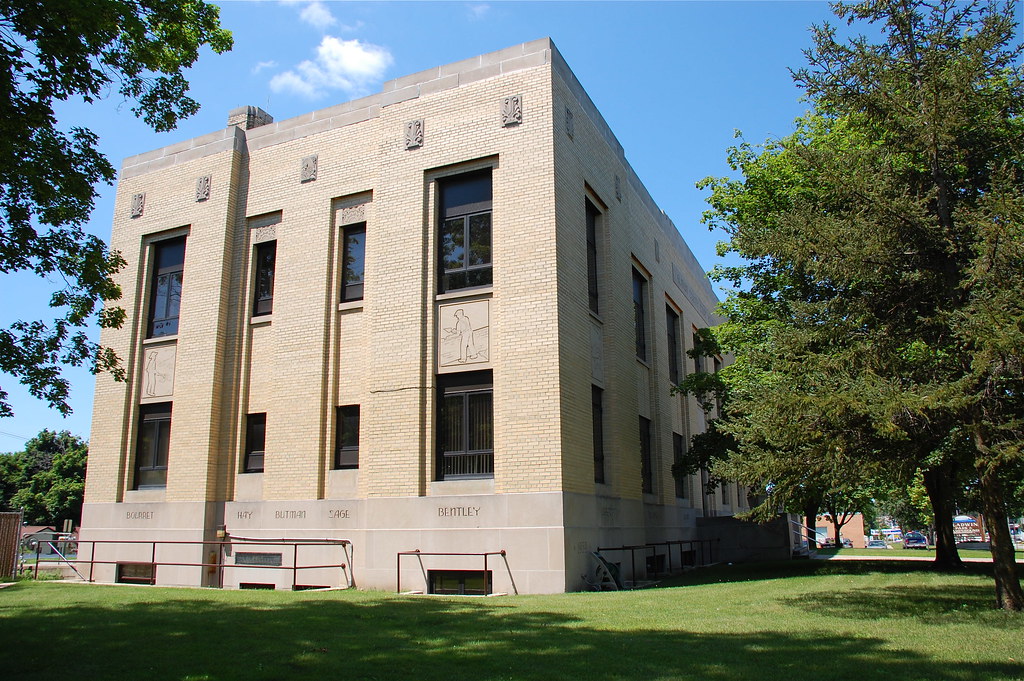 Gladwin County Courthouse This courthouse is constructed i… Flickr
