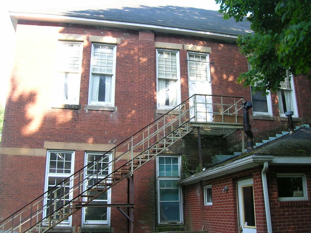 081208 Hanoverton SchoolHanoverton, Ohio (2) Aaron Turner Flickr