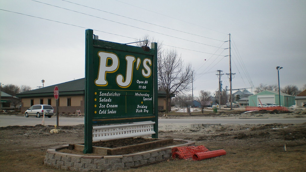 PJ's DriveIn in Panora, Iowa. PJ's DriveIn in Panora, Io… Flickr