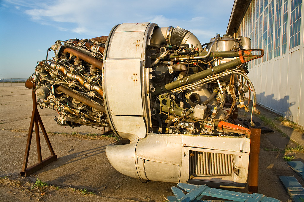 Wasp Major - full side | Pratt & Whitney R-4360 Wasp Major 2… | Flickr