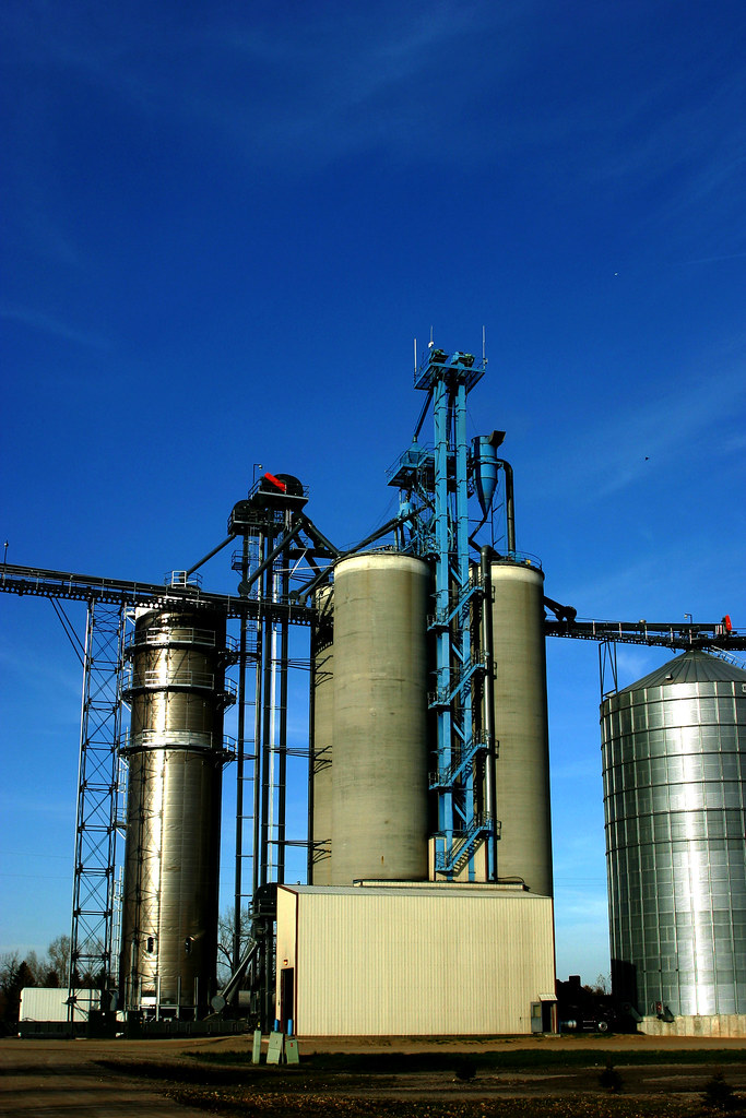 Grain Elevator Arvilla, ND. D. Bjorn Flickr