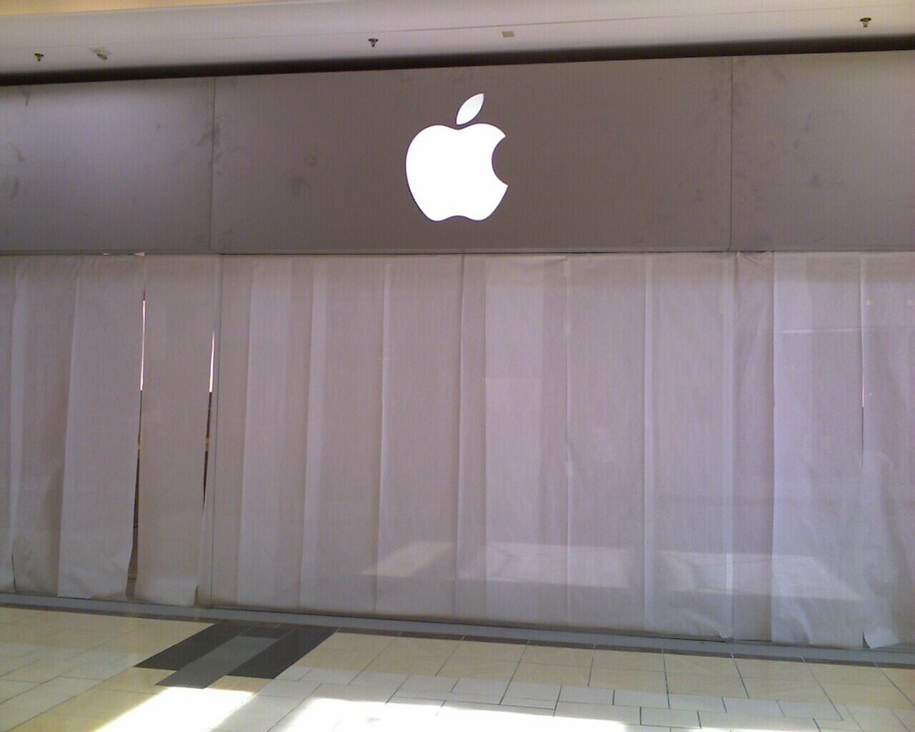 New Apple Store, Lancaster PA Near the Gap in the BonTon … Flickr