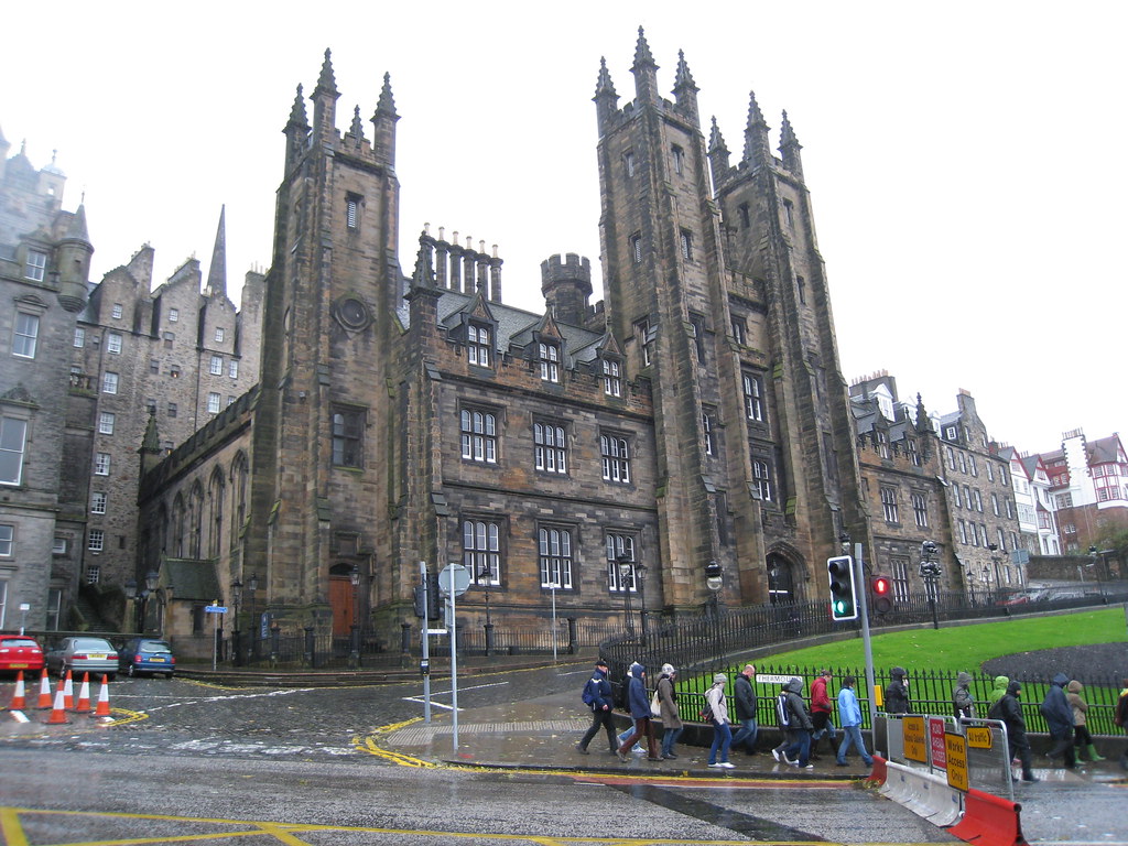 another building i think this is mound place, curving up t… Flickr