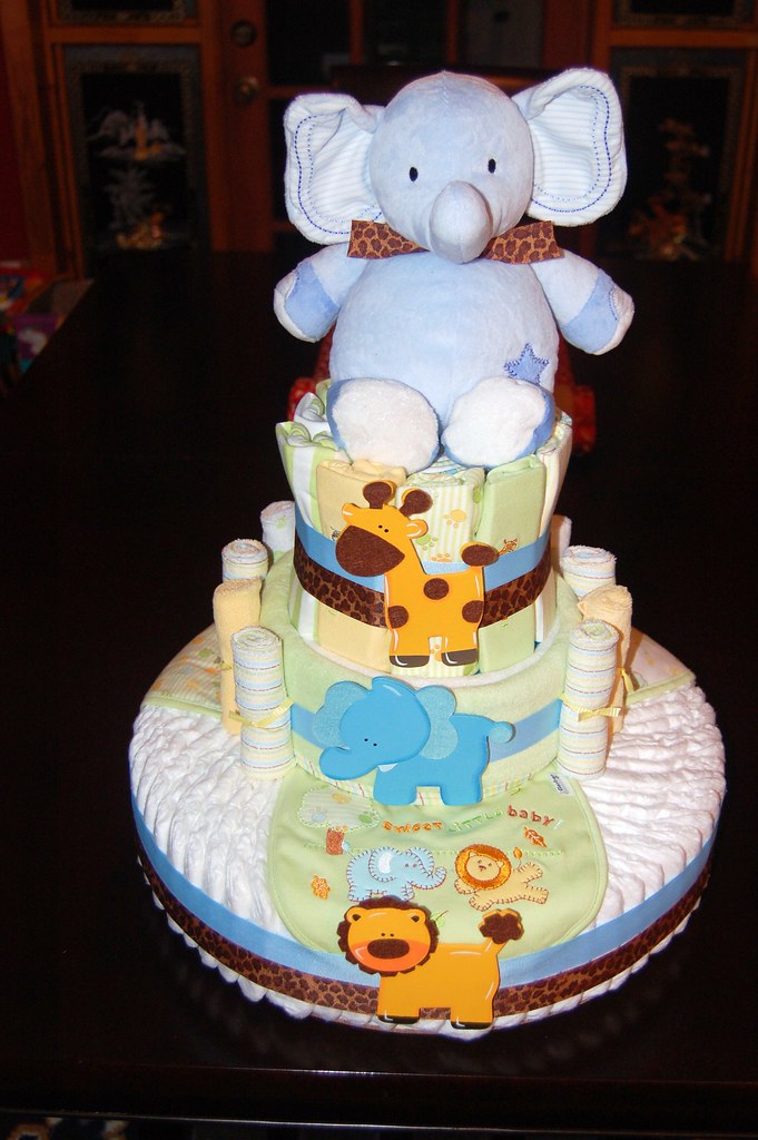 Elephant Safari Diaper Cake Ingredients 60 Pampers Swaddle… Flickr