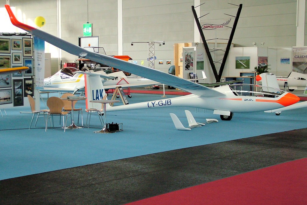 LYGJB Sportine Aviacija LAK17A c/n 157 Friedrichshafen