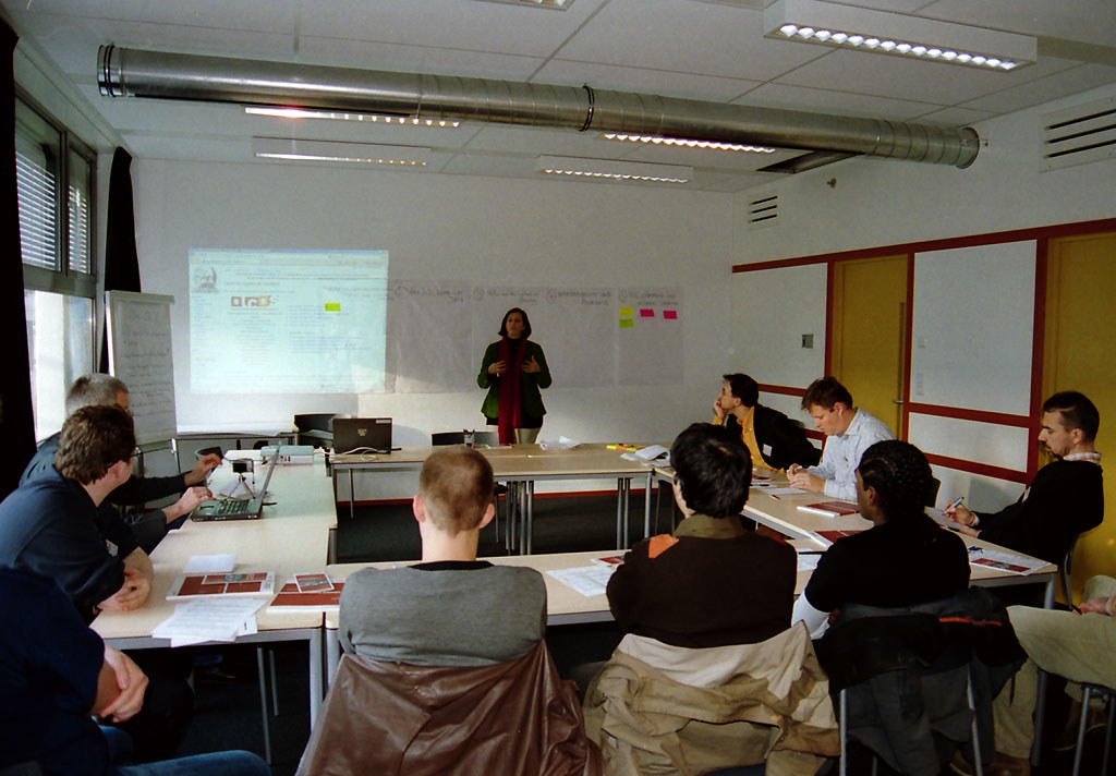 baz_conf_141207_24 session 2 Veronika Hornung presenting