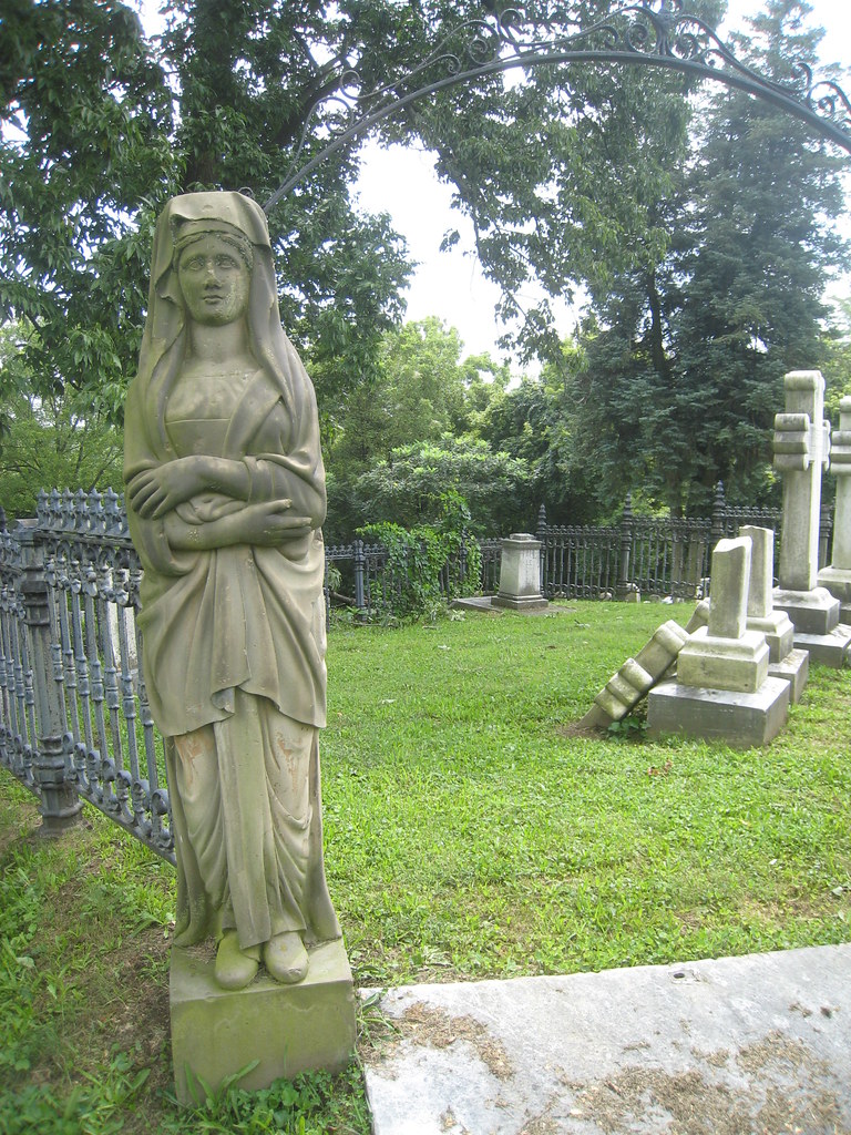 This section of Woodward Hill Cemetery was like traveling… Flickr