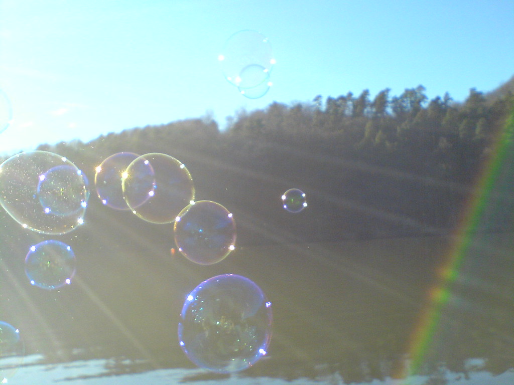 Bubbles on the lake Bubbles flying over Warfaaz lake (near… Flickr