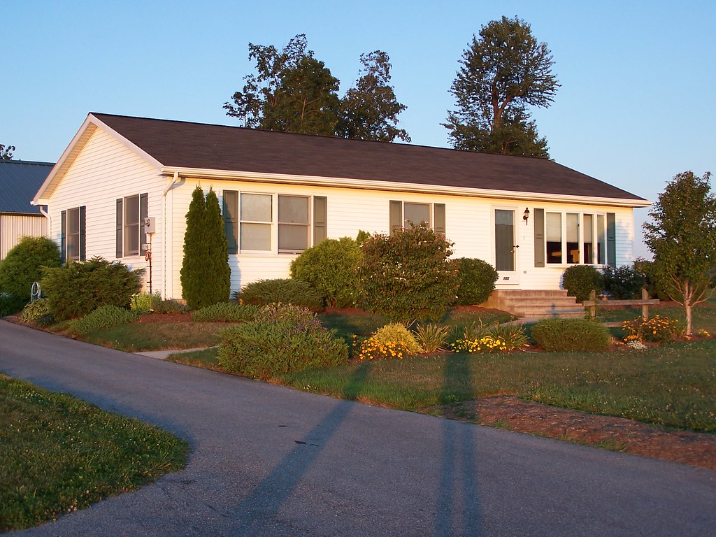 Front of House House for rent in AnnvilleCleona Schools i… Flickr