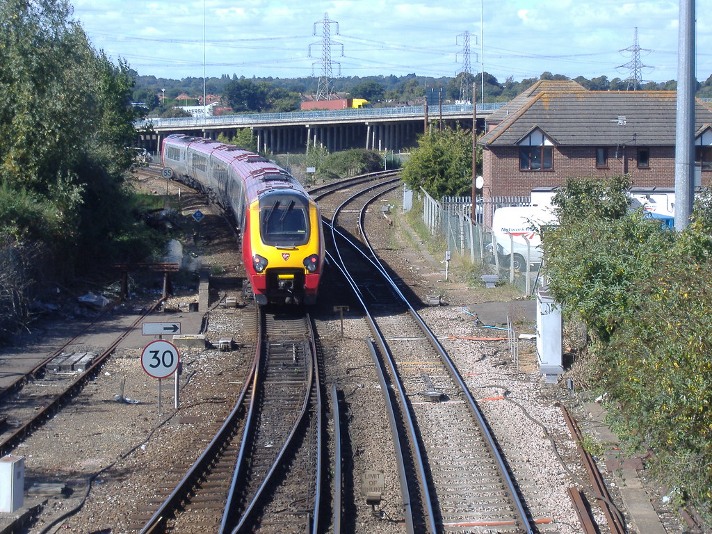 Pulling in Redbridge Station,Southampton, Hampshire,UK Mazcats1