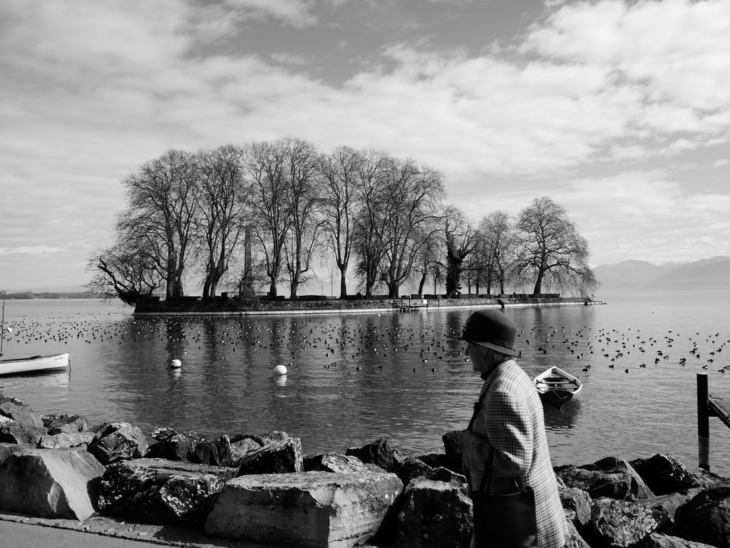 Ile de la Harpe The Harpe Island of Rolle, Swizerland. Lei… Flickr