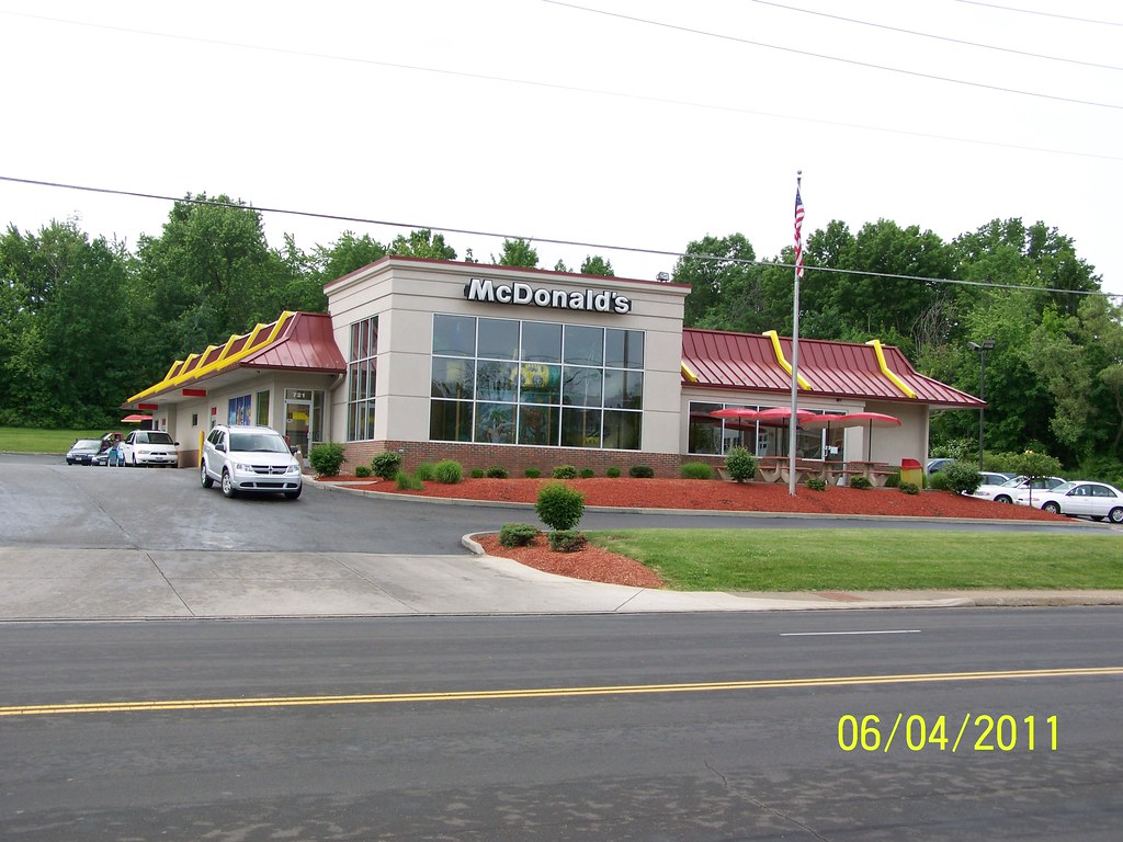 100_7631 721 East Main Street,Alliance,Ohio ncokecan Flickr