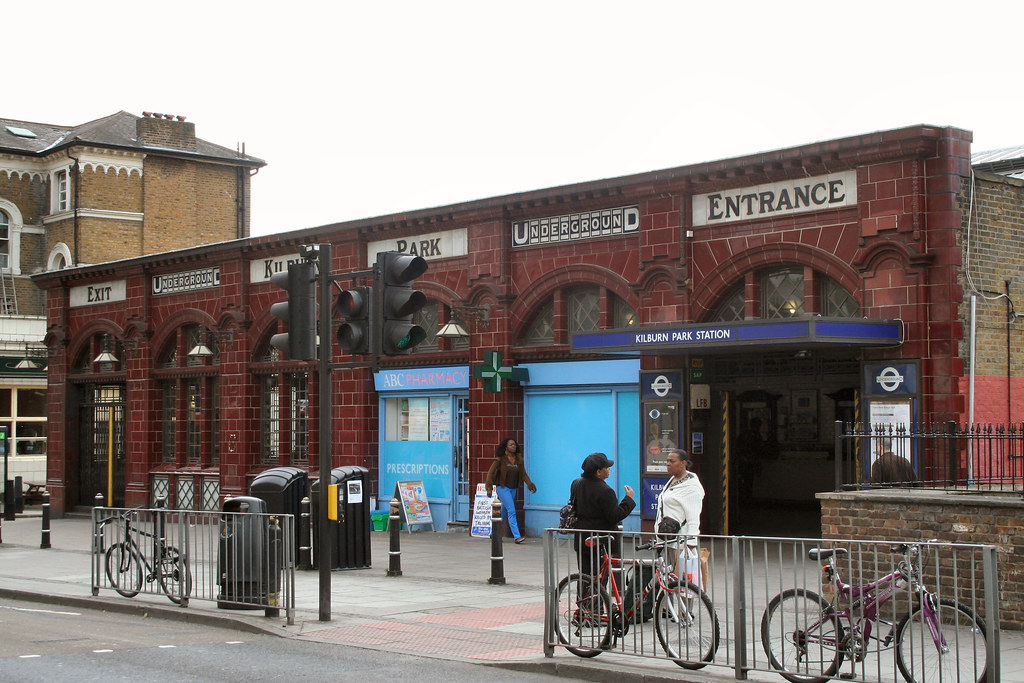 Kilburn Park Underground station Heaps, 1915 bowroaduk Flickr