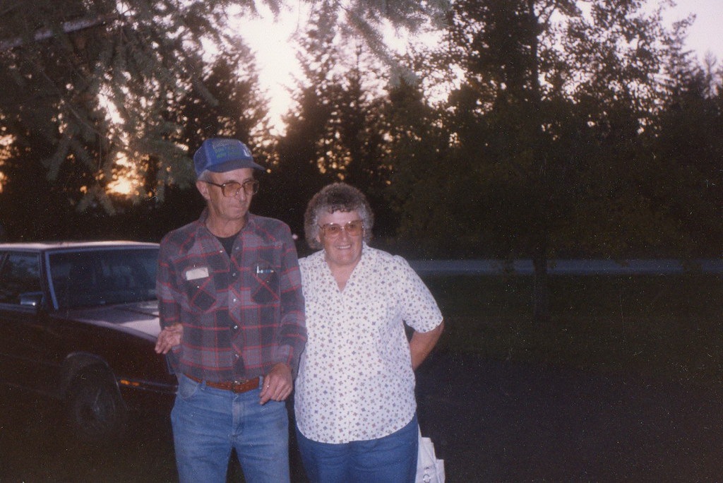 img199 Cousin Kenny and his wife Rae. mtwildwind Flickr