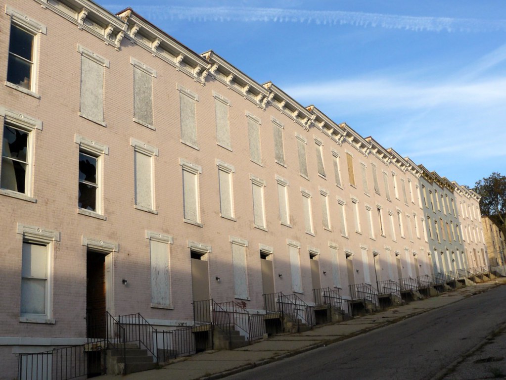 Glencoe Place, Cincinnati, Ohio One of the rows of abandon… Flickr