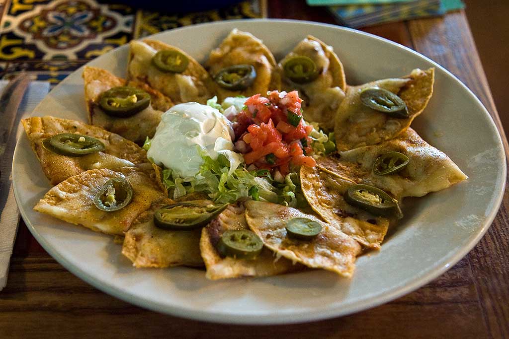 Chili's Kickin' Jack Nacho's Chili's classic nachos with j… Flickr