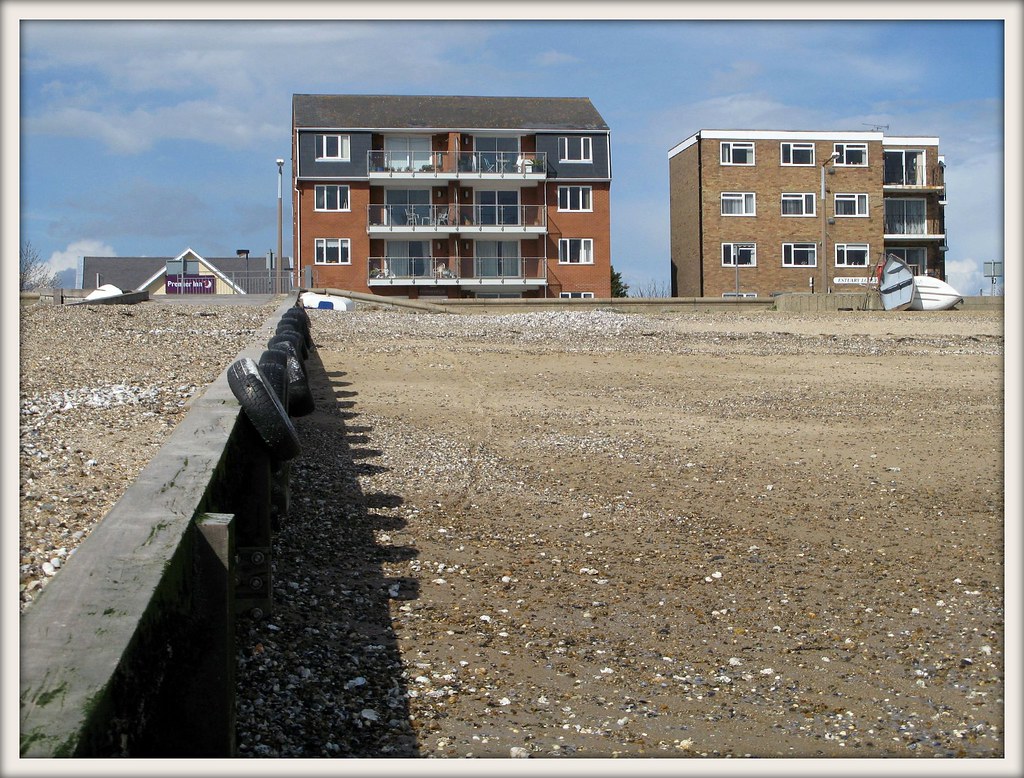 Thorpe Bay / Premier Inn / Murray House / Estuary Lodge Flickr