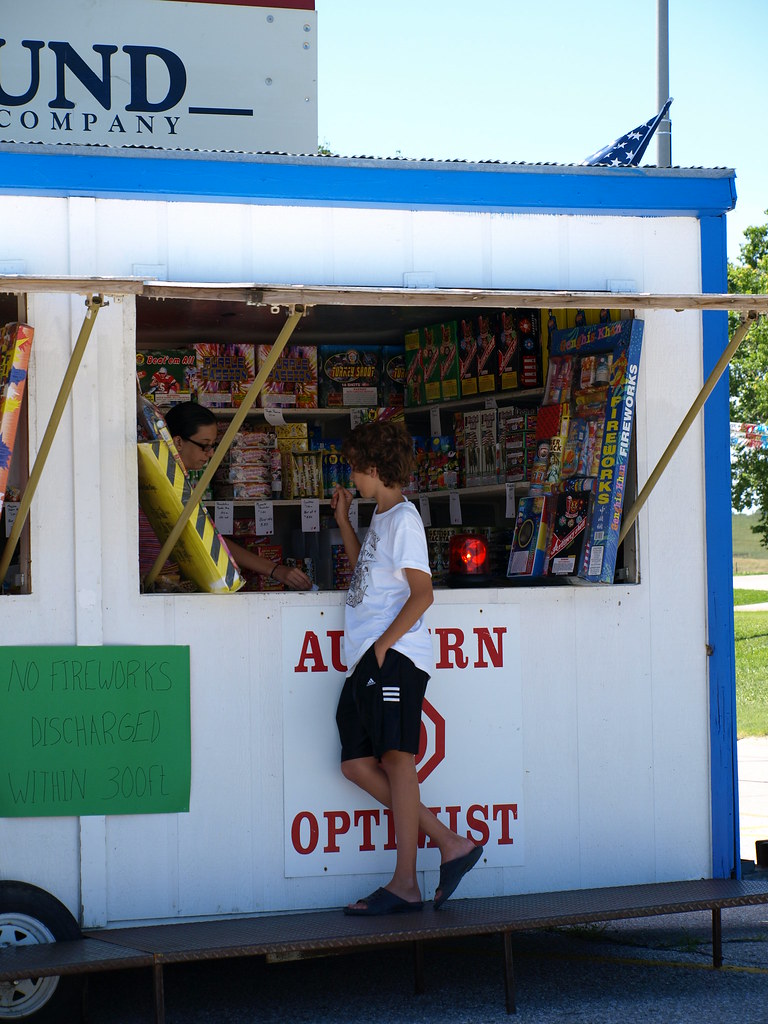 Auburn Optimist Fireworks Stand 2008 Every June, the Aubur… Flickr