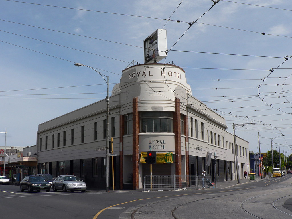 Royal Hotel, Footscray Art Deco pub in Footscray. Flickr