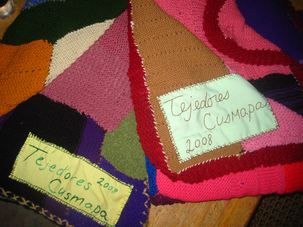 Blankets! Cobijas!!! logoody Flickr