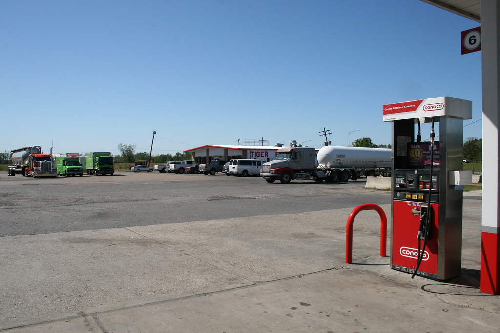 Tiger Truck Stop Truck stop in the village of Grosse Tete,… Flickr