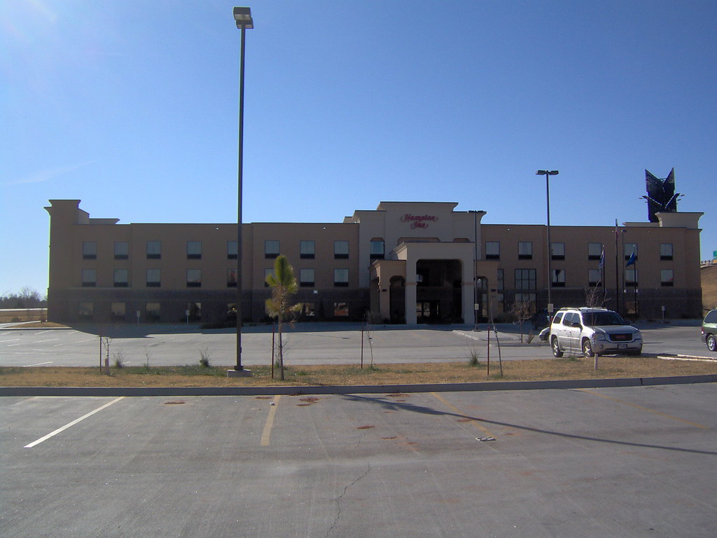 Hampton Inn, Clinton, Oklahoma Nice place to take a load o… Flickr