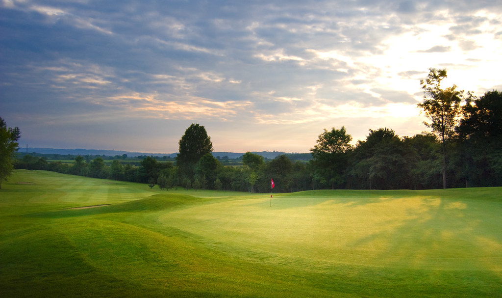 Arriba 90+ imagen chipping sodbury golf club Abzlocal.mx