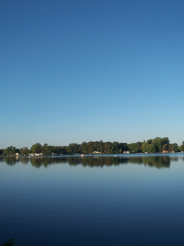 Lake in Coldwater Michigan Looking at Craig Lake in Coldwa… Flickr