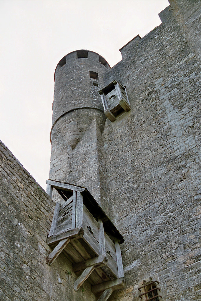 Medieval toilets Diana and BartWillem Flickr