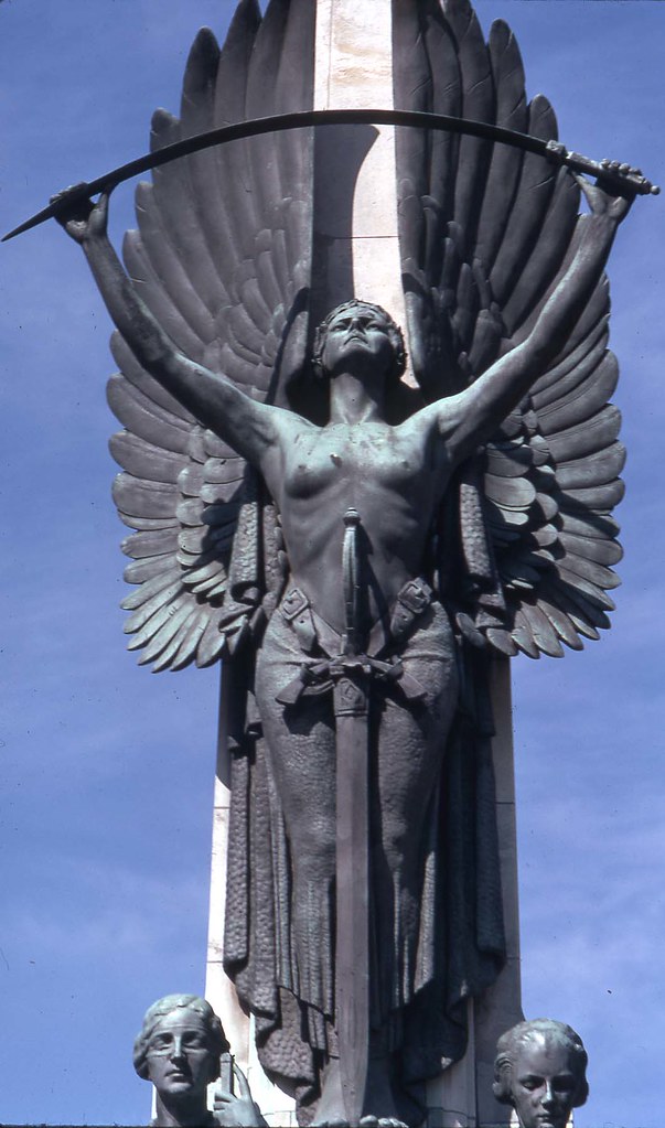 Christchurch NZ bronze statue I ike the old style bronze s… Flickr