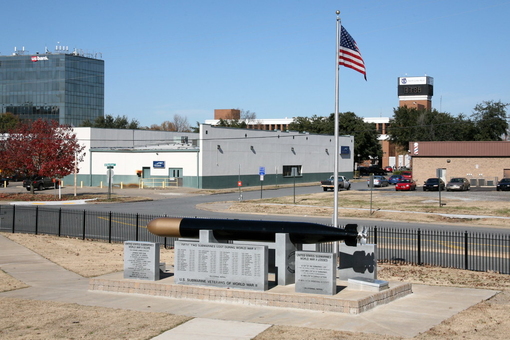 USS Snook (SS 279) Memorial The Snook Memorial, at the ent… Flickr