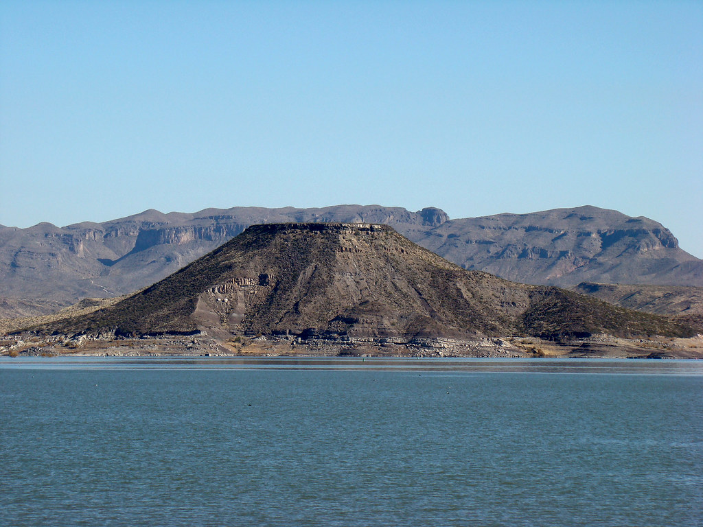 Kettle Top An old volcano, Elephant Butte Lake State Park,… Flickr