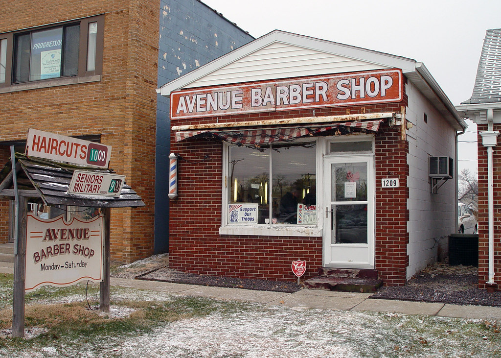 Springfield IL The Avenue Barber Shop (1 of 9) An exteri… Flickr
