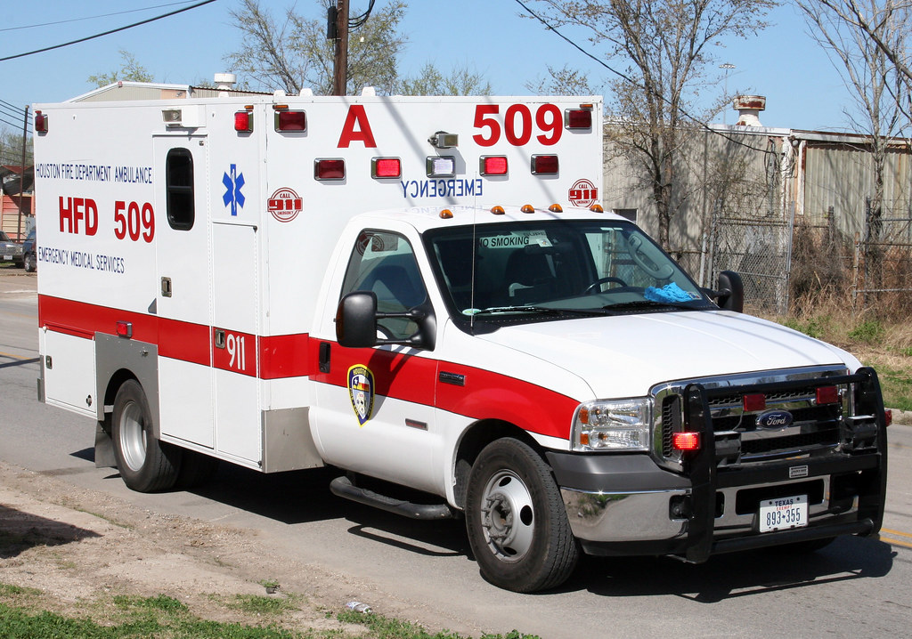 Houston, Texas Fire Department Ambulance 9 Ford/Frazer B… Flickr