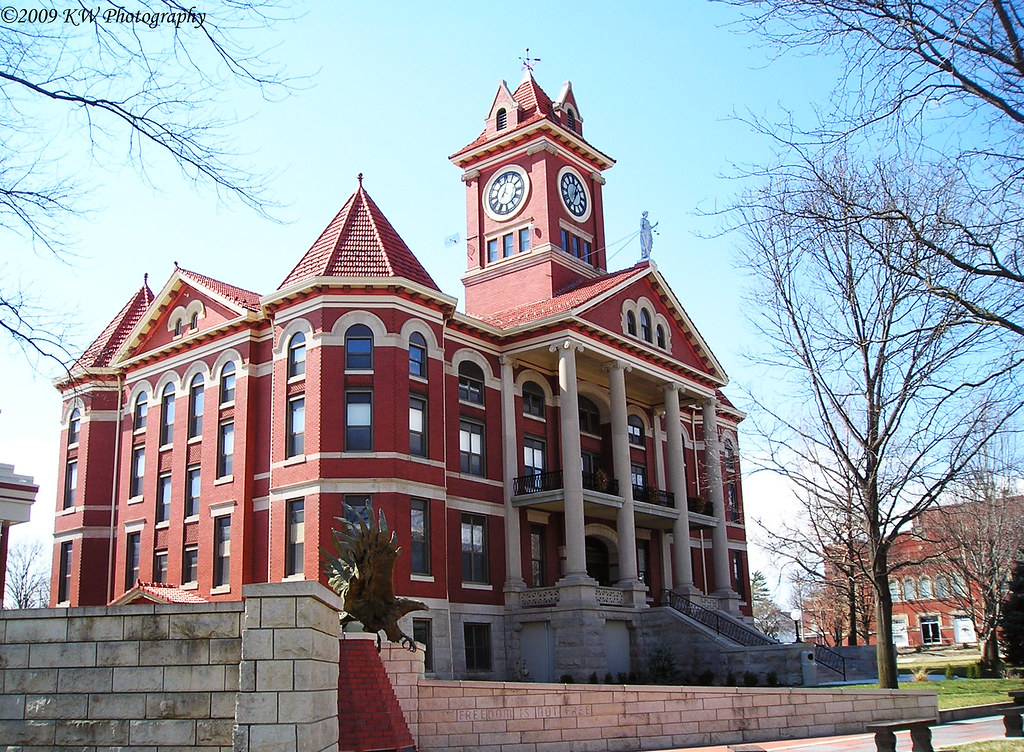 Butler County Courthouse Butler County Courthouse at 205 W… Flickr
