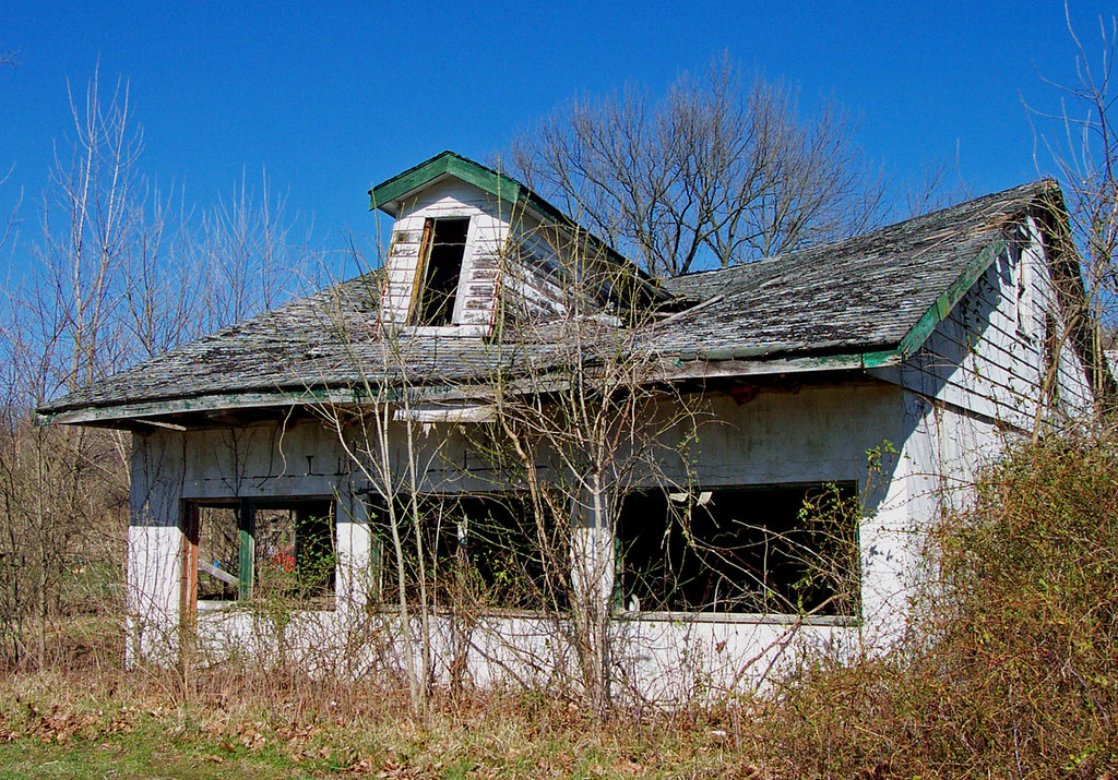 Abandoned Nursing Home Seen on old US 23 in Pike County, O… Flickr