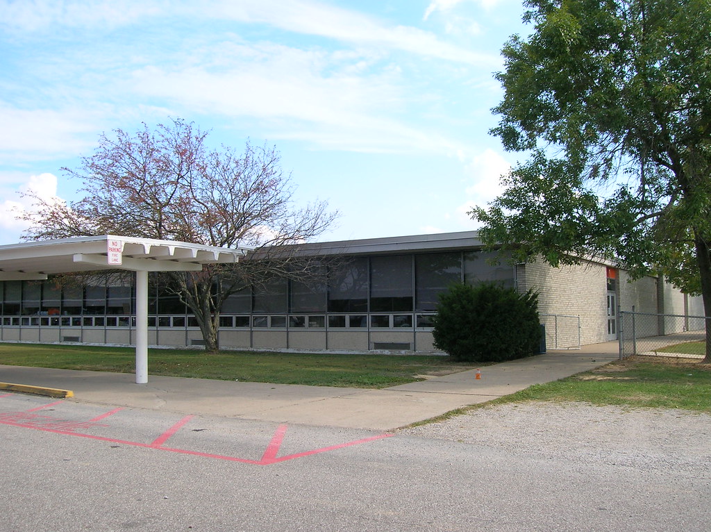 092008 BarlowVincent SchoolVincent, Ohio (9) Aaron Turner Flickr