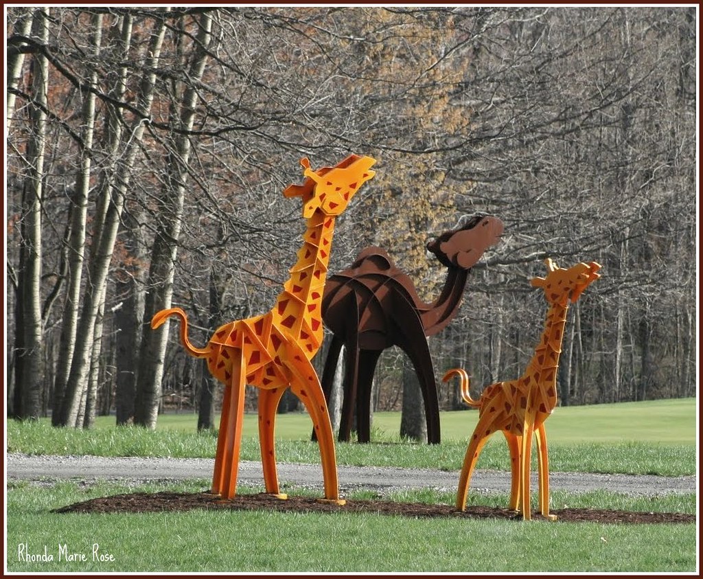 Nemacolin Woodlands Resort Animal Sculptures on the ground… Flickr