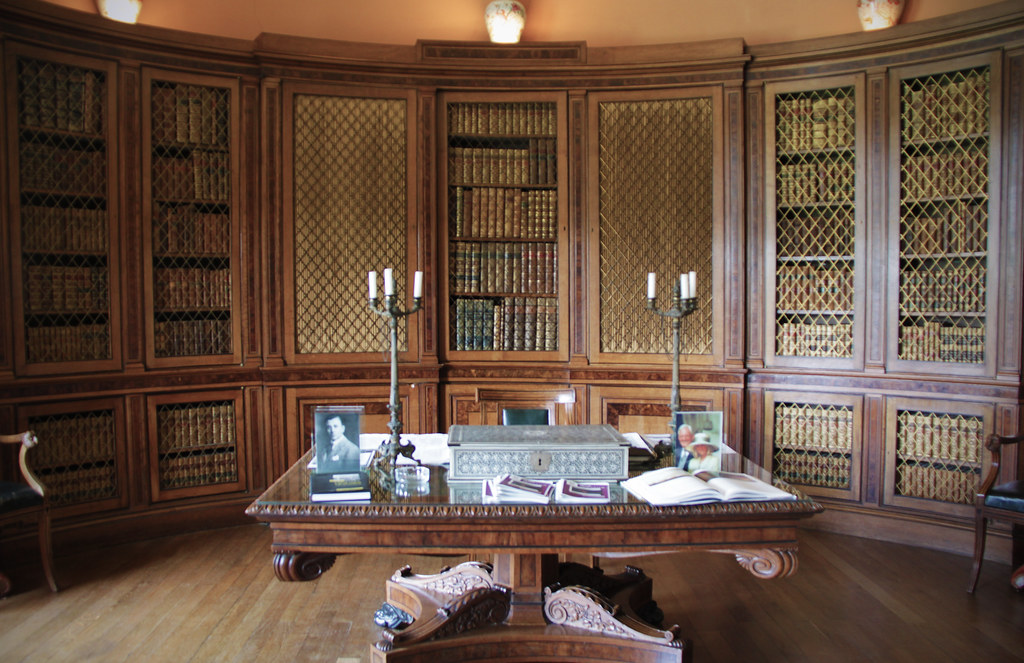 Melford Hall National trust Kotomi_ Flickr