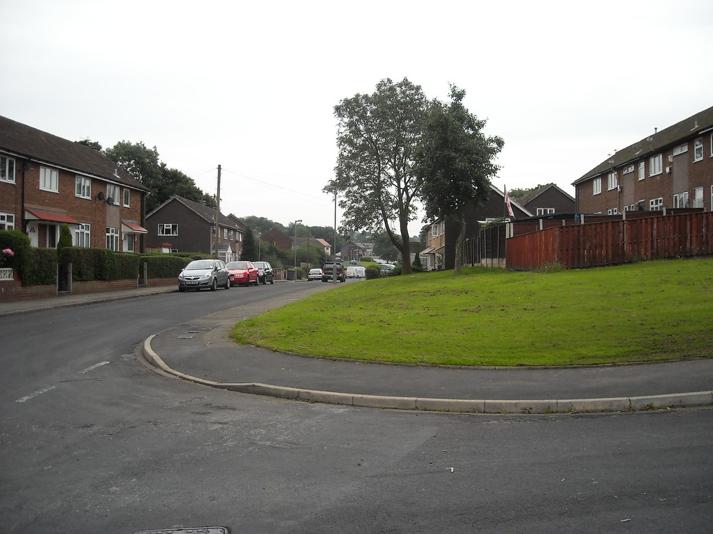 Wardle Brook Avenue, Hattersley (01) This is the very stre… Flickr