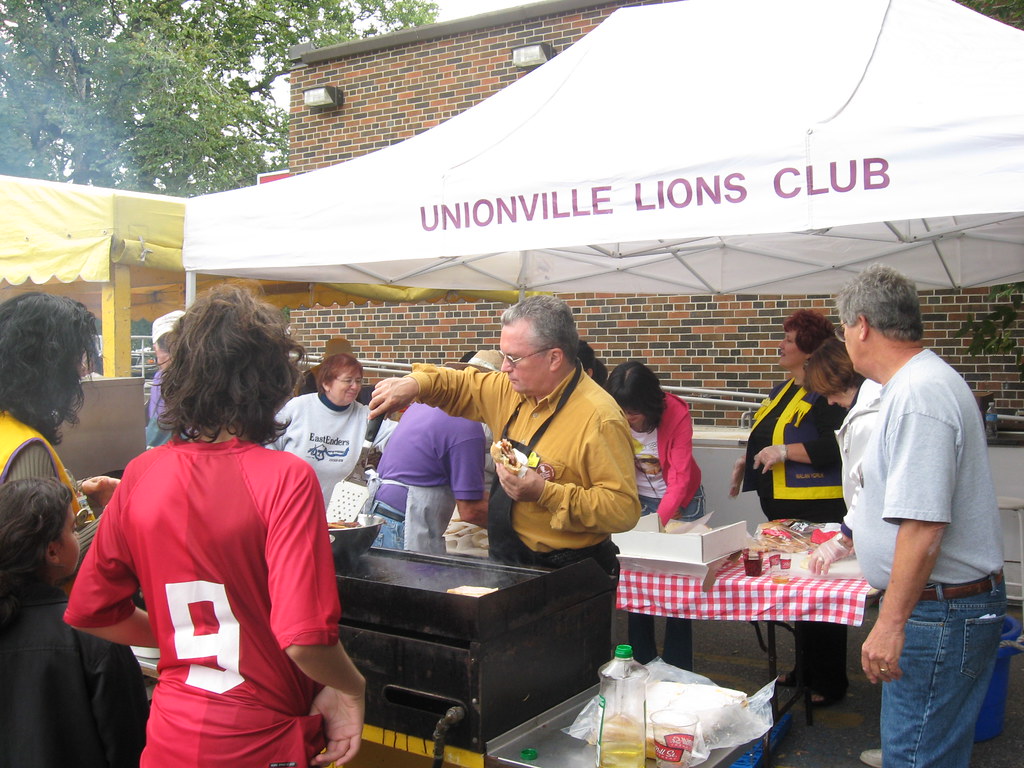 Thornhill Lions Club beer garden Adam Birrell Flickr