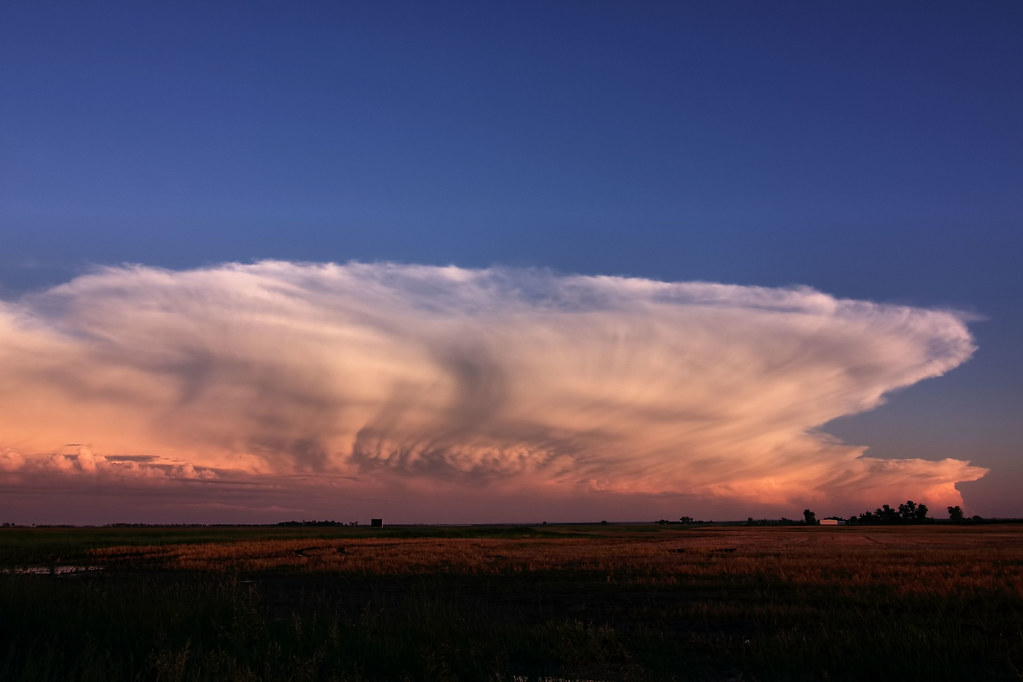 North Dakota Storms Thunderstorm that was about 80 miles s… Flickr